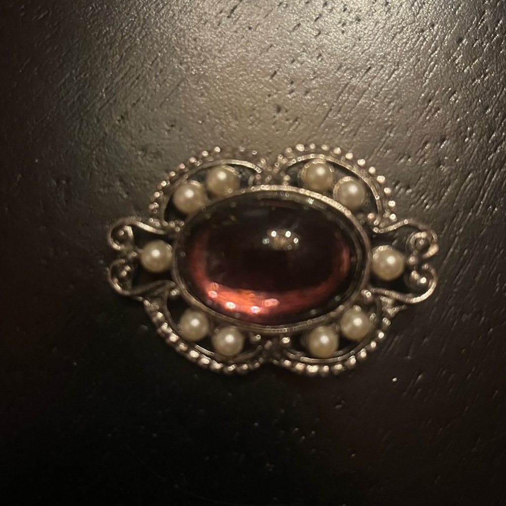 Vintage Silver Tone Brooch with Deep Purple Cabochon and Faux Pearls
